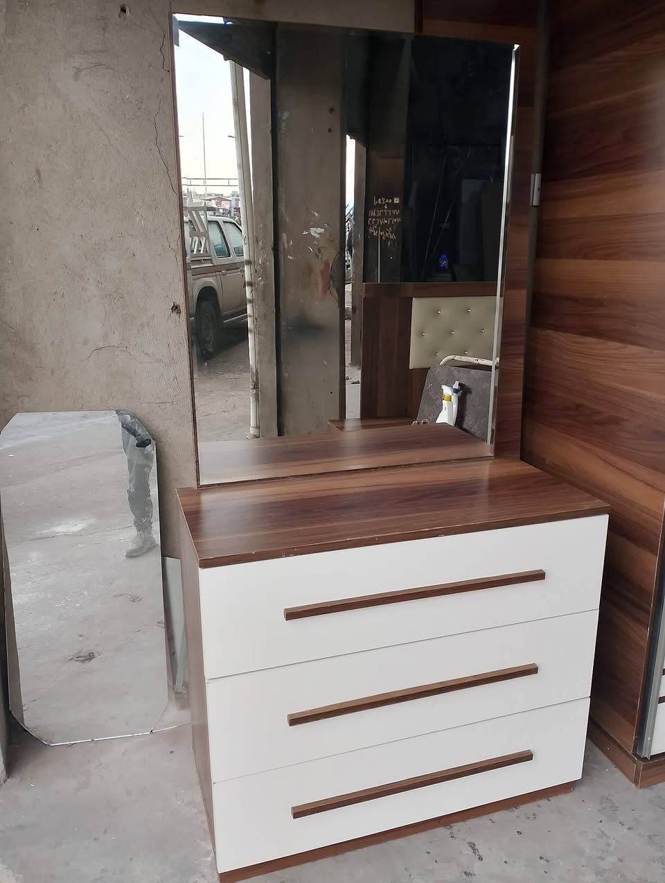 غرفه نوم تركي 5 قطع نضيفه حيل اخو جديدة
السعر 400وبيها مجال


**إذا كنت صاحب هذا الإعلان وتريد حذفه لأي سبب، رجاءا أرسل رسالة إلى الدعم الفني**