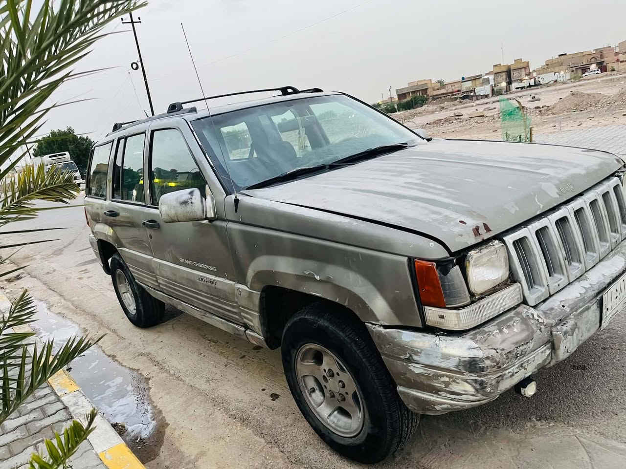 جيب شيروكي موديل 98 رقم الماني سنوية مساقطة مشروع وطني مكينة وكير vvt كهربائيات كلهن يشتغلن تخم تاير جديد مابيها لاضربة ولاصبغ بس بارد ب38$وبيها مجال مكان الكوت ***********
