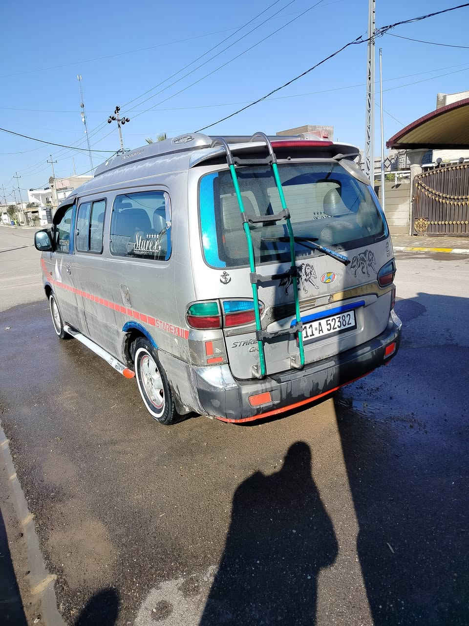 سلام عليكم استاركس لبيع موديل 7 فول سياحي رقم بغداد دولي بسمي محرك مفتوح كير عادي سعر 88 مكان سياره كركوك تازة شراي يخابر رقم ***********
