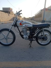السلا عليكم دراجه لبيع 200 وبيها مجال متوازي عله لبيع07776009410