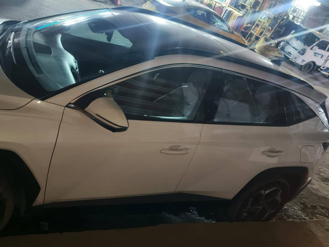 توسان موديل 23 فول موصفات ضرره سرقه جاملغ أمريكي
١.  قماره بانوراما + فتحه
٢.كامرات محيطيه ٣٦٠درجه
٣. توقف ذاتي
٤. ويل١٩
٥.كشنات تتفه تبريد
٦.كير بيانو
٧. تقديم وترجع بريمون
وبعد هواي موصفات سعر ٢٢٠ الرقم ***********
