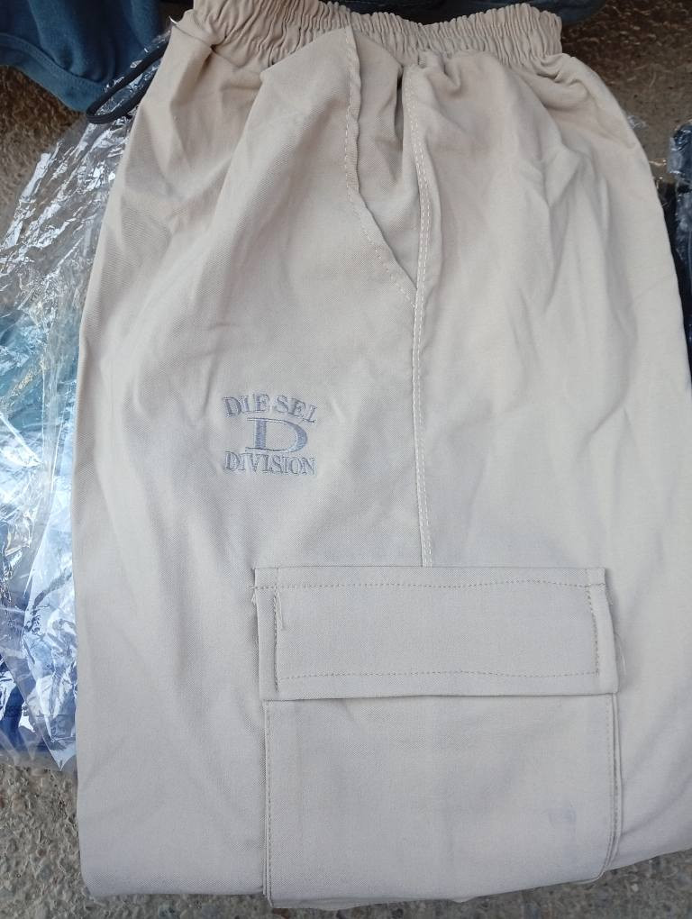 تنزيلات عرض خاص 
بنطرون أبو الجعبة ماركة 
السعر ب 7000 دينار 
العنوان خانقين شارع مصرف. خناقين, ديالى


**إذا كنت صاحب هذا الإعلان وتريد حذفه لأي سبب، رجاءا أرسل رسالة إلى الدعم الفني**