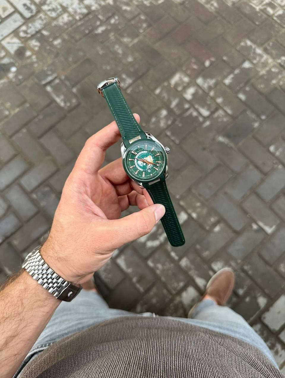 مو كل ساعة تبين عليك فخامة 👌  
إحنا نوفر ساعات كوالتي عالي بتفاصيل  طبق الأصل ✨

▫️ سير درجة أولى  
▫️ السناتر شغالة  
▫️ علبة وكيس ماركة الساعة   
▫️ ضمان سنة  
▫️ استبدال خلال أسبوع كامل

🎁 تغليف هدايا مجاني

شفت ساعة عجبتك؟  ارسل صورتها خاص ونرسلك جميع التفاصيل !❤️‍🔥


**إذا كنت صاحب هذا الإعلان وتريد حذفه لأي سبب، رجاءا أرسل رسالة إلى الدعم الفني**
