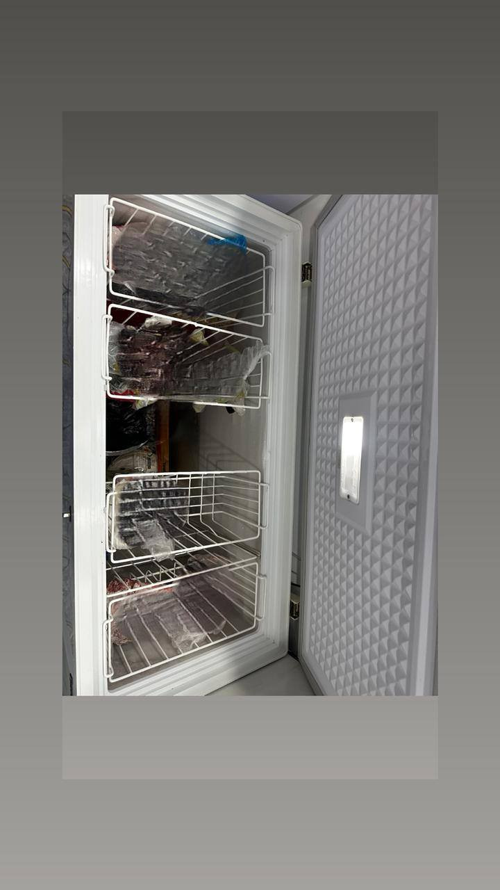شهداء العبيدي الثانية 
الثلاجة 275 ابد مامصلحة 14قدم كونكورد ياباني اصلي تبريد وتجميد يخبل بس المجرات 2الجوة مكسورات

المجمدة بيهه 4سلات كلش نضيفه 14قدم برفاب ايراني اصلي تجميدهه فول وبيهه جامات 300سعرهه
بيهن مجال بسيط


**إذا كنت صاحب هذا الإعلان وتريد حذفه لأي سبب، رجاءا أرسل رسالة إلى الدعم الفني**