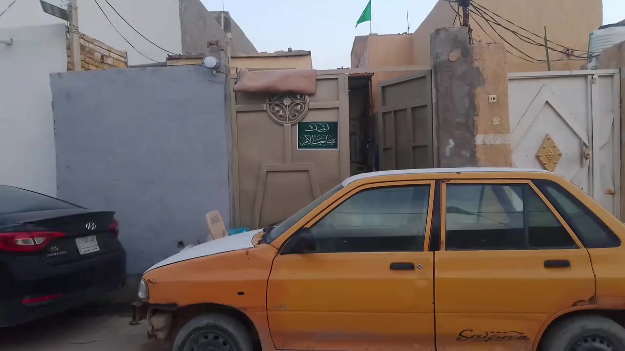 السلام عليكم دار للبيع حي الرحمن شارع المقرنص 
140/م/ غرفة نوم 5×4/ صاله /8×5/استقبل 3×5/
السعر /45/وبي مجال 
رقم /***********
