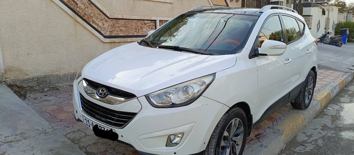 توسان خليجي موديل 2011 بيها قطعتين تبديل بدون صبغ چاملغ ايمن وبنيد السياره جاهزه تبريد ومحرك وكير السعر 132 مكان السيارة فلوجة ***********
