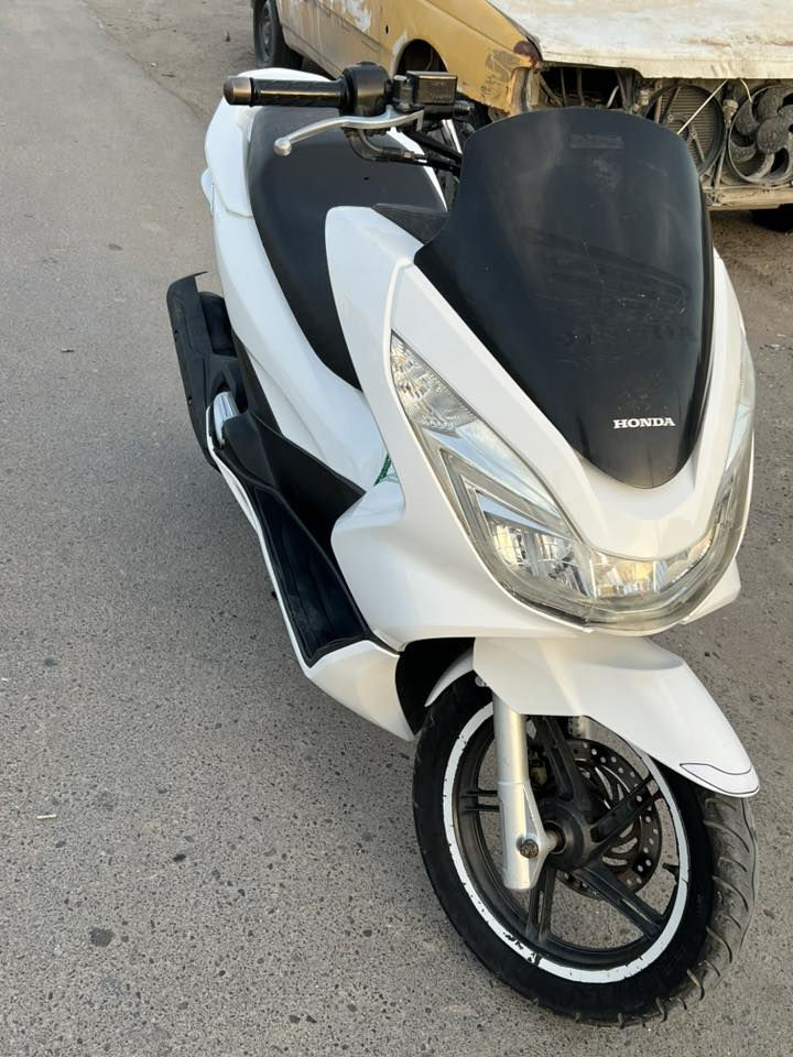 سلام عليكم  Pcx جيل ثاني يابانيJf مكفوله      ماشيه 31 الف قبل 3 شهر من نازله من معرض وصل رمبه موجود  حساس زدحام حساس ستان كله شغال دهن موتل دراجه خير من الله حجم مكينه 150 مكان البلديات   ***********   السعر 13$
