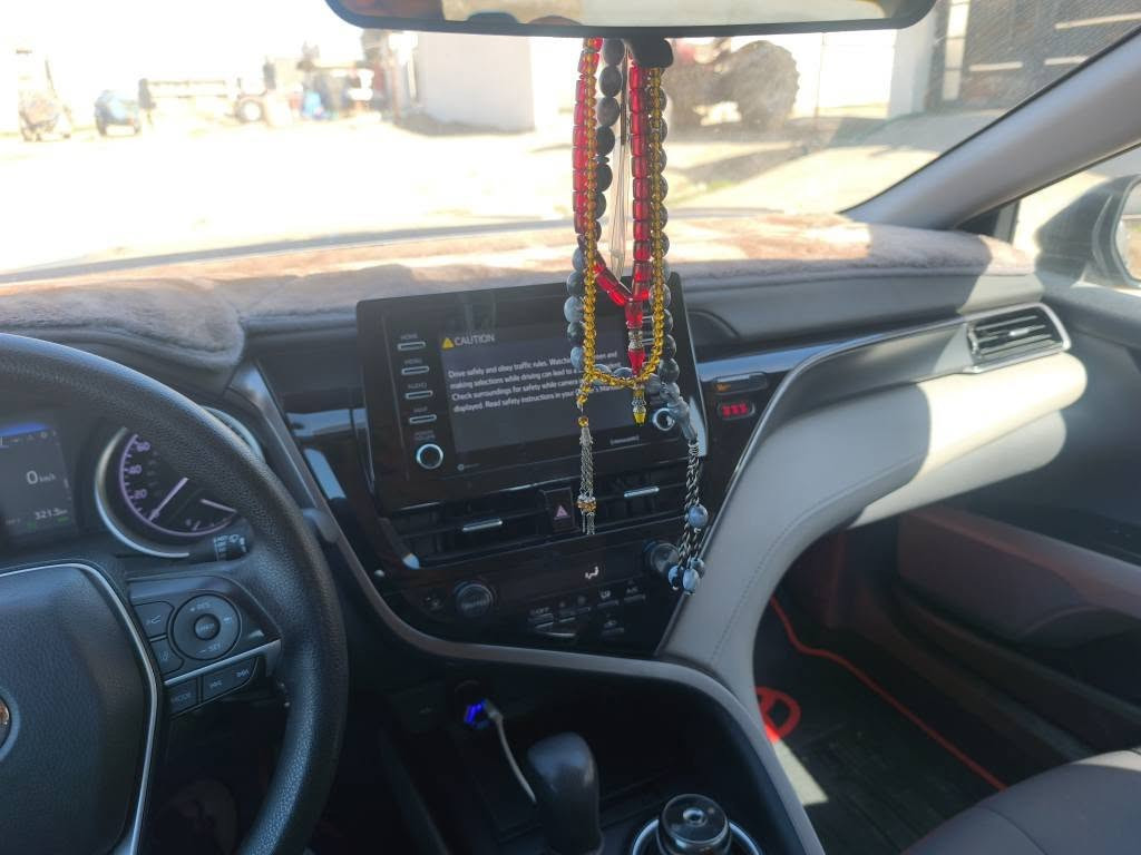 السلام عليكم 
كامري 2023 LE ماشية 37 الف ضرر تعديل راس البونيد ورأس الجمرلغ بدون تبديل + باب السكن 20 سنتم تعديل + باب خلف السكن بارد 
داخل لونين 
ردار خلفي امامي جانبي
سيارة بعدها شركة وباقي المواصفات معروفه 
*********** كركوك, العراق
