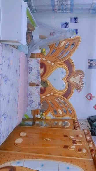 السلام عليكم غرفه اخشاب صاج كلش نضيفه جديده ما مستخدمه 5 اشهر فقط ما عايزه شي اليريده يتصل ***********
