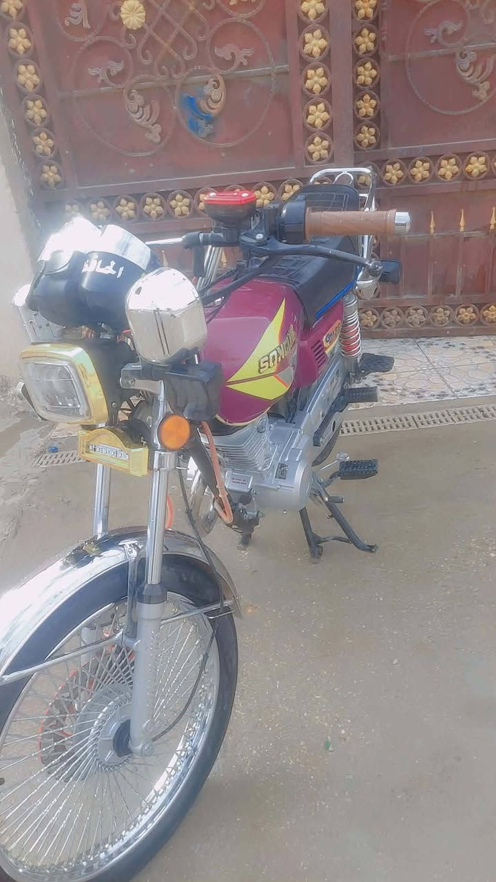 السلام عليكم دراجه تايكر للبيع اوراق كامله صارلها شهرين من طالعه وكيل العنوان بابل جبله السعر خاص  ***********
