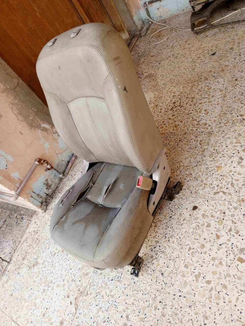 غراض ليفان حجم 620 يوجد توصيل لكل محافظات العراق للاستفسار الاتصال على الرقم التالي ***********
