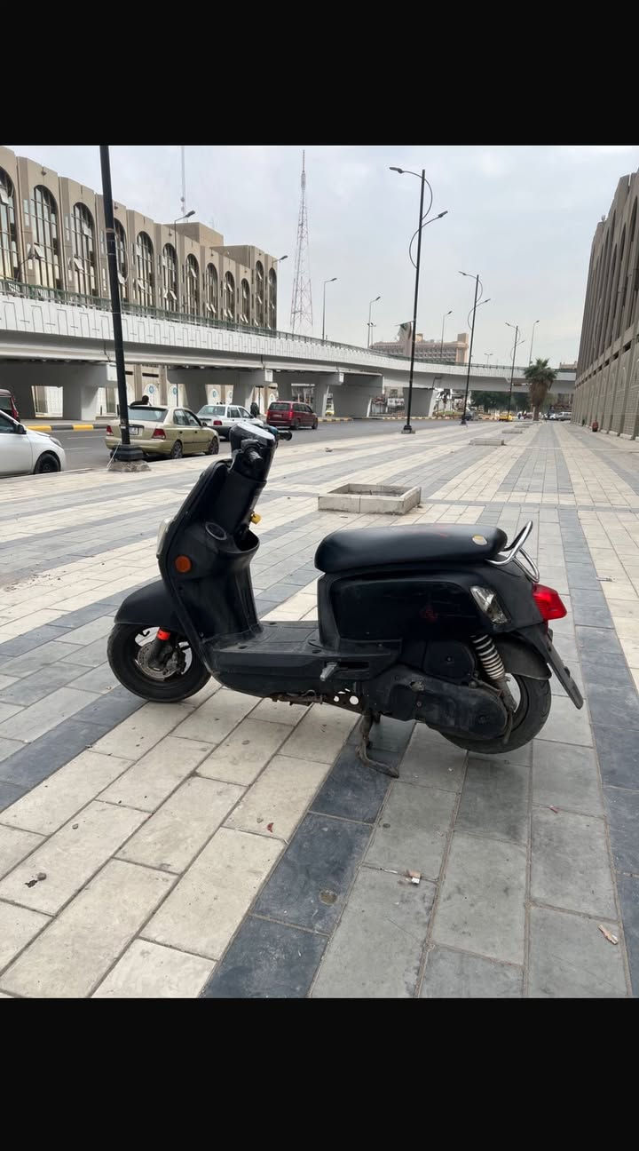 ماكس بوليس مصطره بلاديه صارلها شهرين نازله من رمبه دراجه كفاله عامه مكينه وكفرات السعر خاص.
