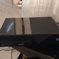 اكس بوكس ون • ٥٠٠GB • مع ذراع