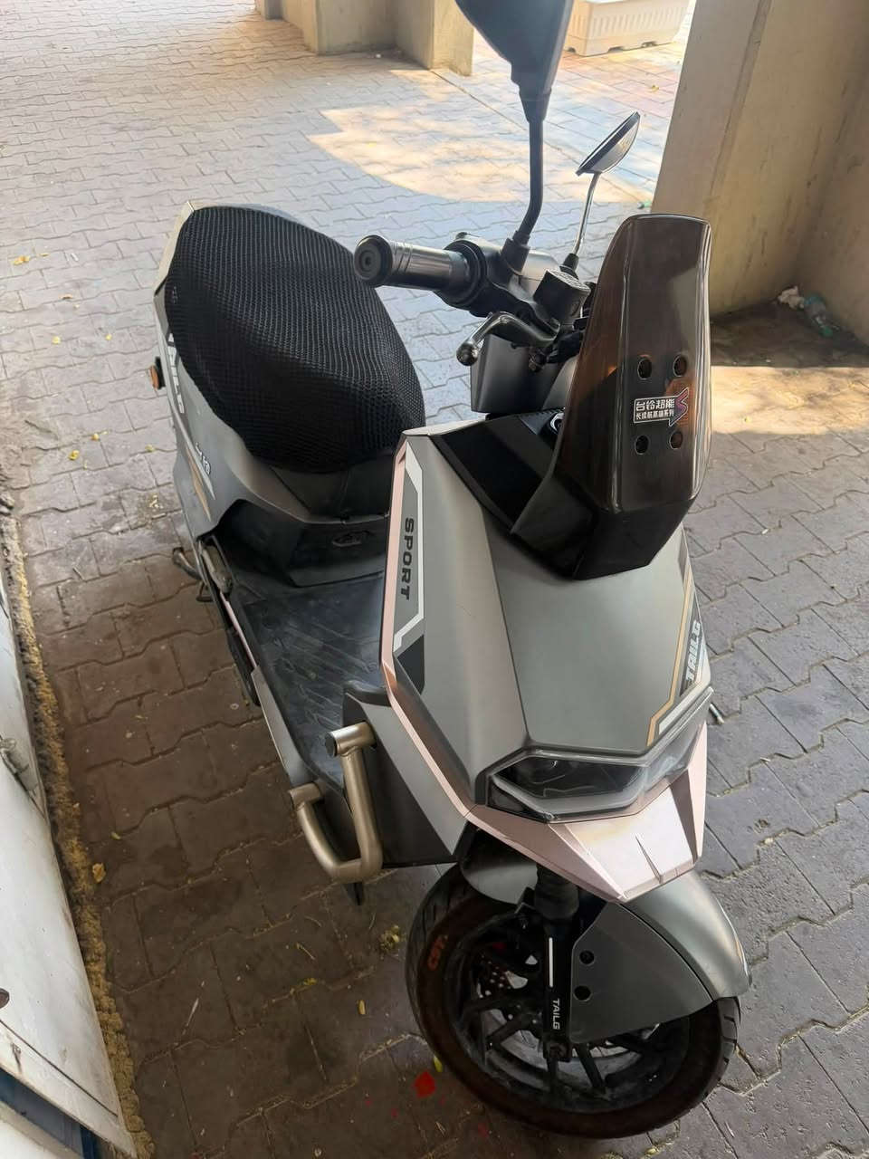 للبيع وكان شارع حيفا سعر 850(***********
