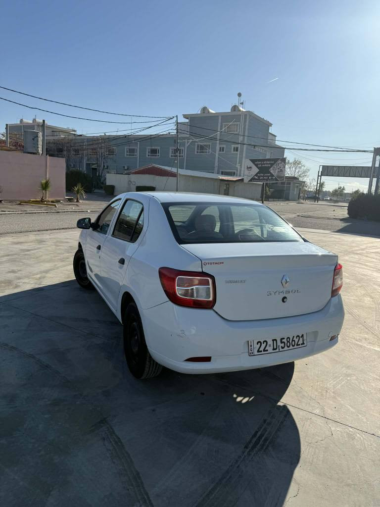 سەیارە یەکی خاوێن بێ سوبغ مۆدێل ٢٠١٦ تەعدیلەکی بچوک لە نوکی چاملغی پێشەوە قۆپێکی بچوک لەسەر دەرگای دواوە وە جەمپێکی بەحاڵ دیارە لە ناو سندوقی مەکینەی گۆڕاوە مەکینەکی سفرم بۆ بەستاوە لۆک بۆ پەیوەندی *********** ڤایبر واتساب أربيل, العراق
