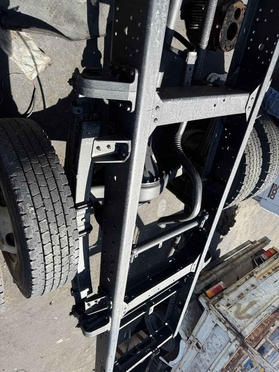 كل عام وانتم بلف خير / كنتر ٢٠٠٩سياره كفاله عامه بدون*********** صبغ بدون ضربه  رقم انكليزي بصره كانها البصره محلات الحاج صالح / ترهم مراوس بموديل احدث ***********      /***********
