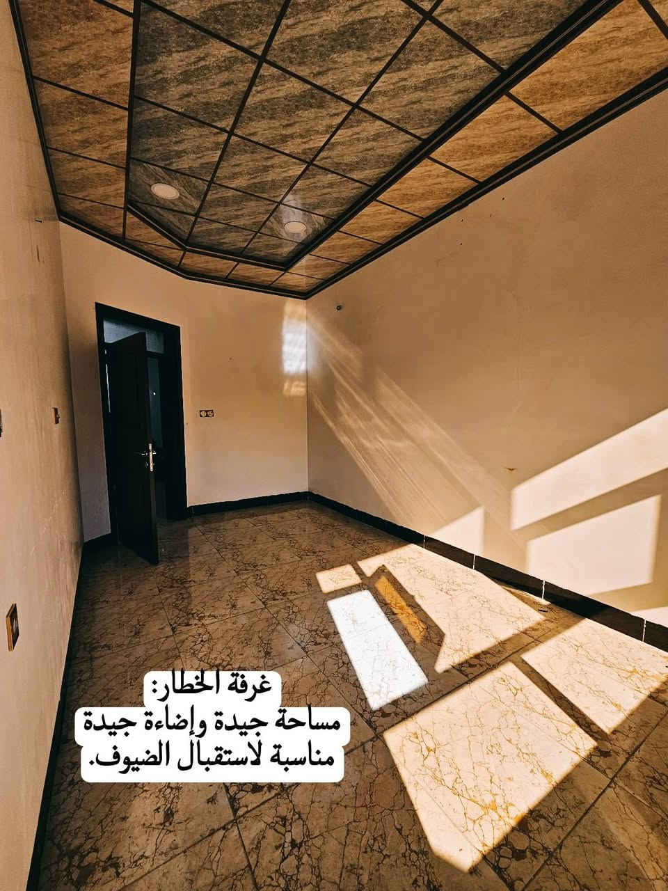 إعلان شقة للإيجار — الطابق الثاني
الموقع: حي الشرطة، خلف مطعم كودو كودو
النوع: شقة طابق ثاني، مدخل مستقل، سطح خاص
المساحة: 150 م²
التقسيم:
غرفة نوم رئيسية (سويت)
غرفة نوم ثانية
هول واستقبال
مطبخ حار وبارد
ملاحظات:
الإيجار للعوائل فقط
غير متواجد على فيسبوك
للاستفسار: اتصال أو واتساب فقط
📞 ***********
