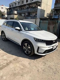 سورنتو ٢٠٢٢ • ماشي ٤٠٠٠٠ • ٦ سلندر