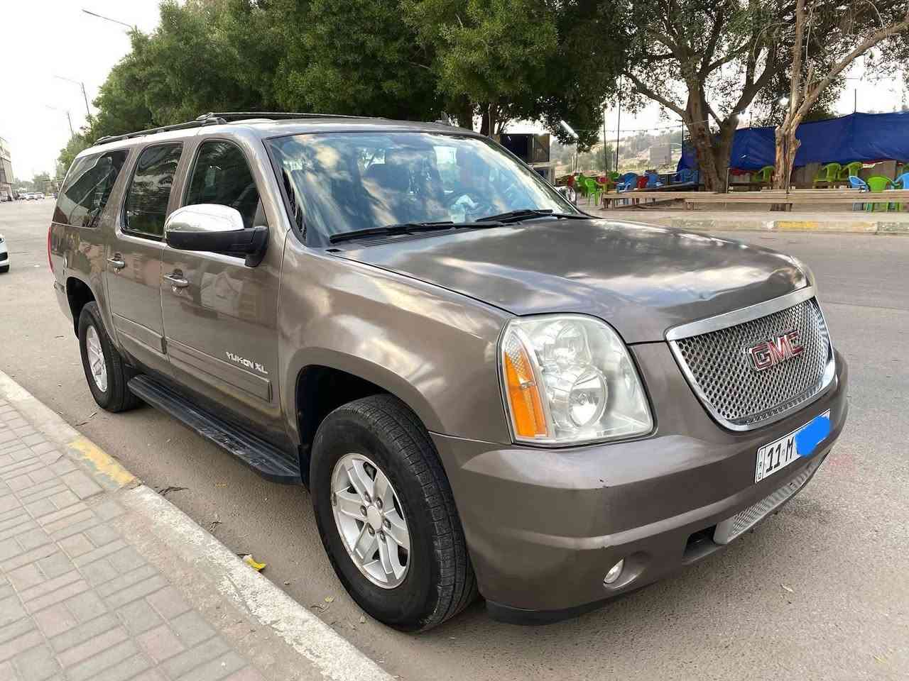 🚗 للبيع: جي إم سي يوكن SLT 2013
رقم ( أنكليزي دولي) بغداد خصوصي 

(فحص وهزه جديده)

     ( مشروع وطني) 

 (سنوية جديدة. )

(لغاية 30/11/2030

📍 مكان السيارة: السماوة – قضاء الخضر

📞 للتواصل: ***********

📊 المسافة المقطوعة: 163,000 ميل قابلة للزيادة 

🛠️ المحرك: 8 سلندر – 5300cc

كير محرك اكسل شرط 

برغي ممفتوح بيهن

⚙️ المواصفات: فئة SLT

(7) راكب

• مقاعد أمامية كهربائية

• تدفئة مقاعد 

• مثبت سرعة

• تشغيل عن بعد

• تحكم ستيرن جهتين

• ترحيب بالمرايا

• تحكم دواسات بنزين

             (مع)

• بريك كهربائي

• كاميرا خلفية بلادية 

• تبريد ممتاز جيدجداً 

• دواخل سوداء نظيفة جدًا جداً

• كامل المواصفات ما عدا الفتحة

⚠️ أضرار السيارة:

• وارد امريكي 

• تبديل الجاملغ الأمامي الأيسر والبنيد

📌 تفاصيل إضافية:

• السيارة بسمي 

• ⁠تحويل ثاني يوم

• ⁠بدون وكالةً 

• شرط التحويل

• طخم إطارات جديد مع بطارية جديدة

• حدادية جديدة

• طخم دبلات جديد

💰 السعر: 200 ورقة –
