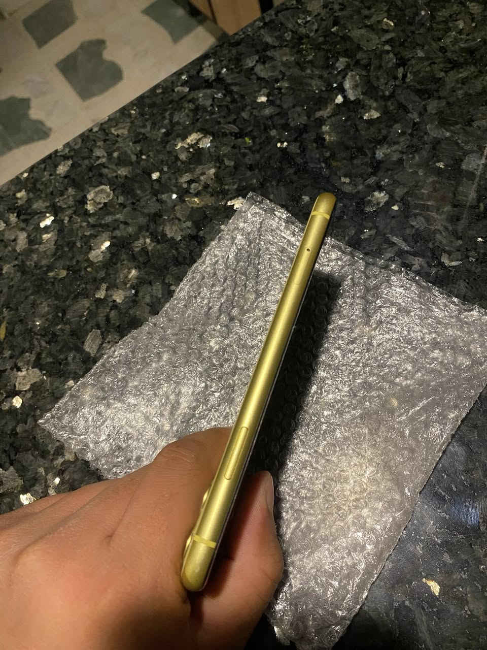 السلا عليكم
11 عادي 
لون اصفر 
ذاكرة 64 
بطارية 71شرط قطارة بل شحن ضمانك يوم كامل 
الجهاز كلو شرط ما واصل مصلح 
{دبل سيم نموذج ch}
ادفع سعر عجبني ابيعك 
للاستفسار ***********
(رجاء لا تفوت خاص تكلي شبي مابي مذكور كامل تفاصيل )
العنوان موصل ايسر حي المزارع
