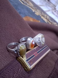 خواتم • راقيات • سراجي عويسيان