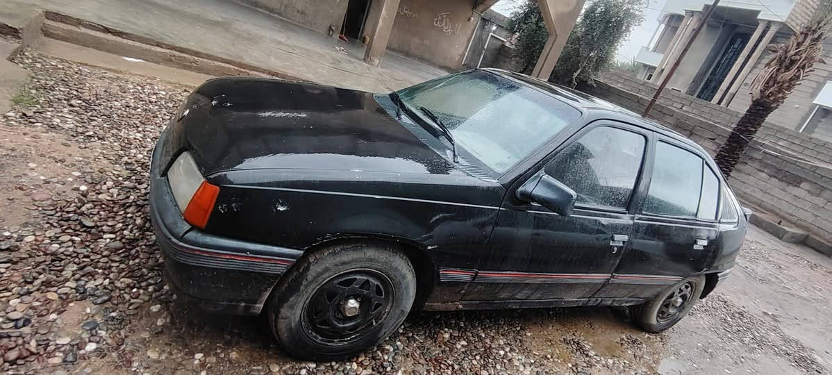 السلام عليكم للبيع اوبل كاديت 1992حجم 18رقم نينوى الماني مشروع وطني سنوية 2028بسمي شرط التحويل كيرومحرك 18بلادي شرط صدر تواير شرط كهربائيات كلها شرط السقفية بيها شضاية بالتحرير سيارة مال جناي جاهزةالسعر 20وبيها مجال بسيط التصال ***********
