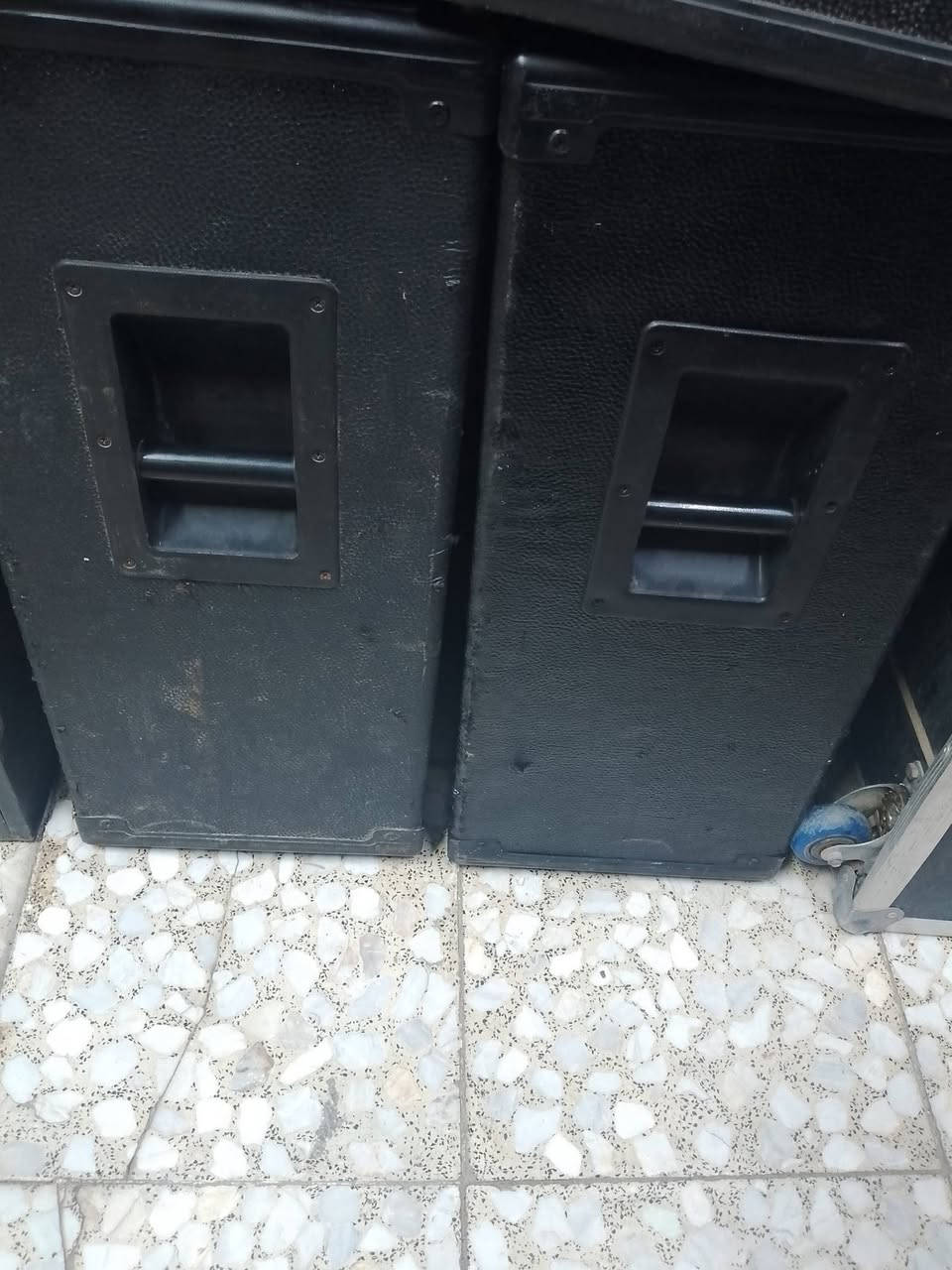 جهاز تندر 1400 وسماعات ايطالي وبينسي
للبيع.  مكان بغداد.  السعر 900وبي مجال بصيط


**إذا كنت صاحب هذا الإعلان وتريد حذفه لأي سبب، رجاءا أرسل رسالة إلى الدعم الفني**