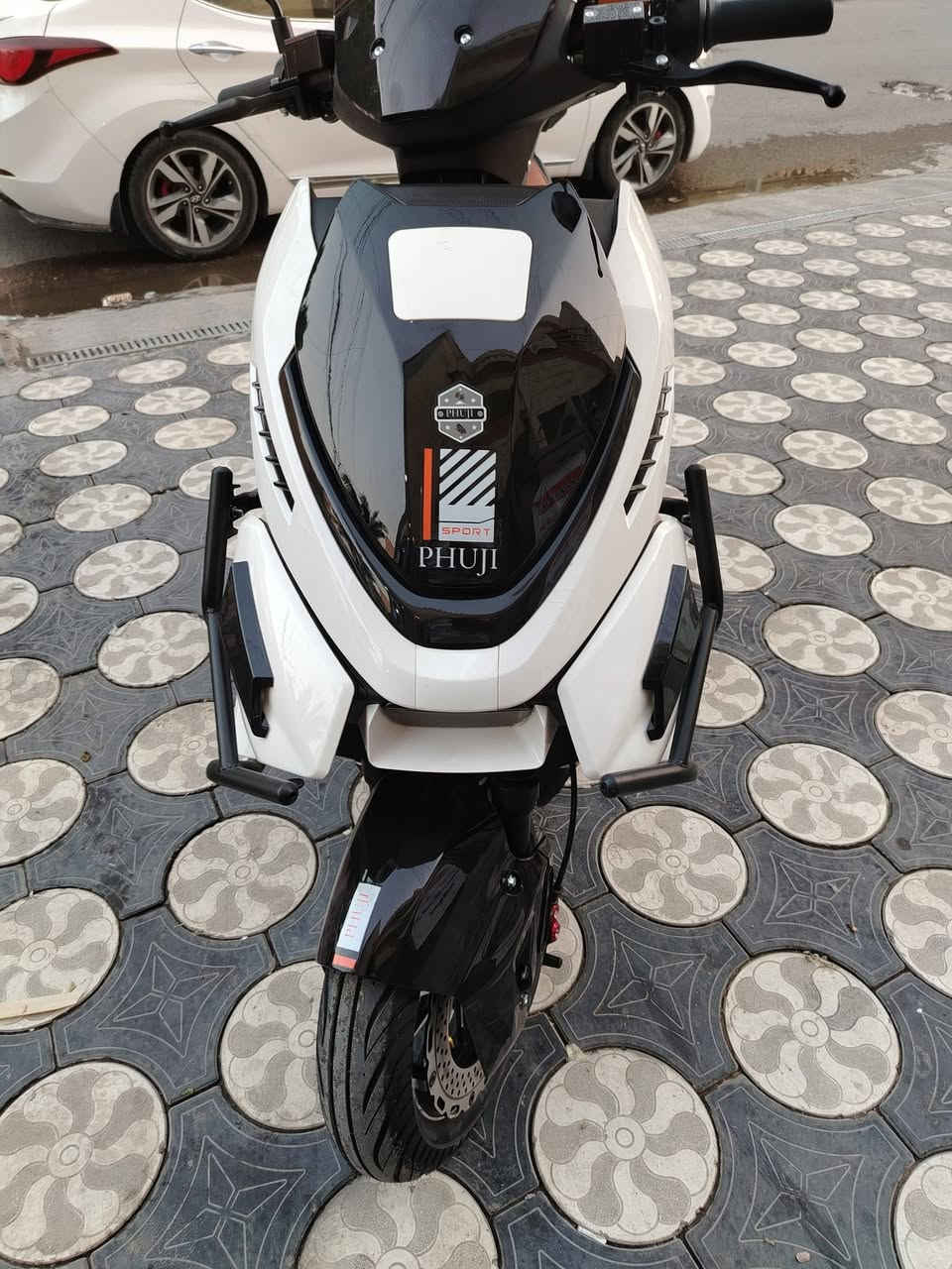 سلام عليكم دراجه سكنس فضائي
ملف 3000 w

بطاريات ٦ مسطره ٣٨ امبير  

دراجه نضيفه  استعمال 6 اشهر

مكاني المنصور

 سعر ٩٠٠  وبي مجال بسيط

‭***********
