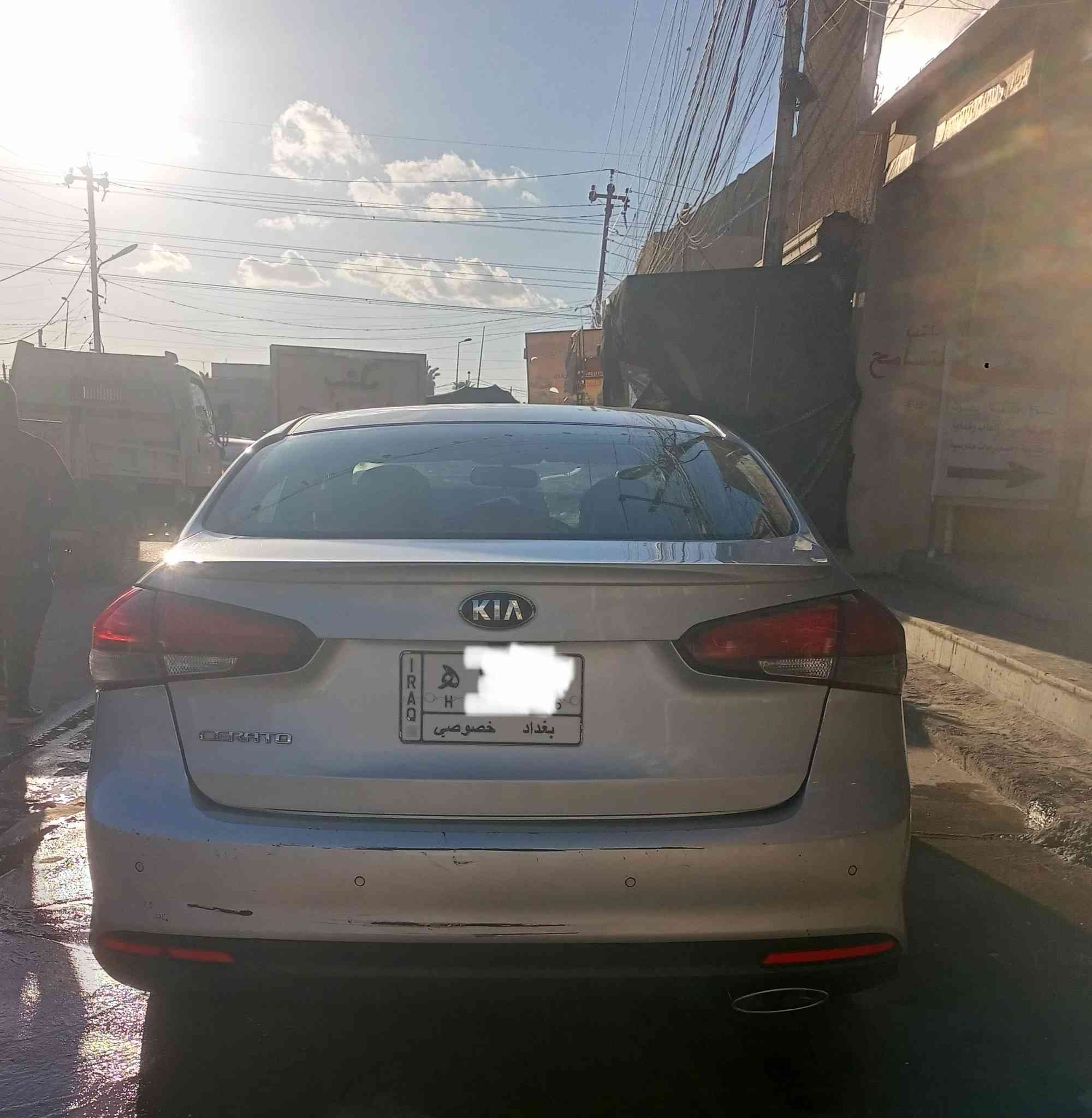 السلام عليكم 
للبيع كيا سيراتو موديل 17 خليجي فول مواصفات وبدون صبغ او تبديل 
محرك 1600 رقم بغداد ماشية 180
السعر 138 مكاني بغداد الغزالية
للاستفسار الاتصال 
*********** ابو علاء
