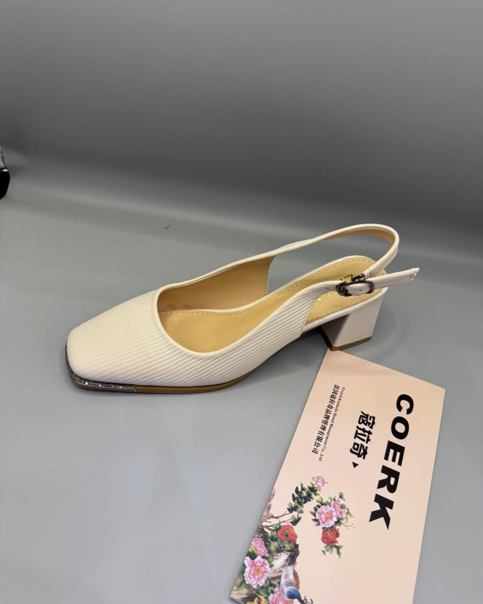 وصول موديلات جديده 
حذاءكعب 
علو5سم

دبان طبي
#موجودخدمة توصيل 
#احذية الخلخال  
مول الحارث الطابق الارضي
#تابعونا علئ الانستكرام 
https://www.instagram.com/khelkhal_shoes_1?igshid=OGQ5ZDc2ODk2ZA==


**إذا كنت صاحب هذا الإعلان وتريد حذفه لأي سبب، رجاءا أرسل رسالة إلى الدعم الفني**