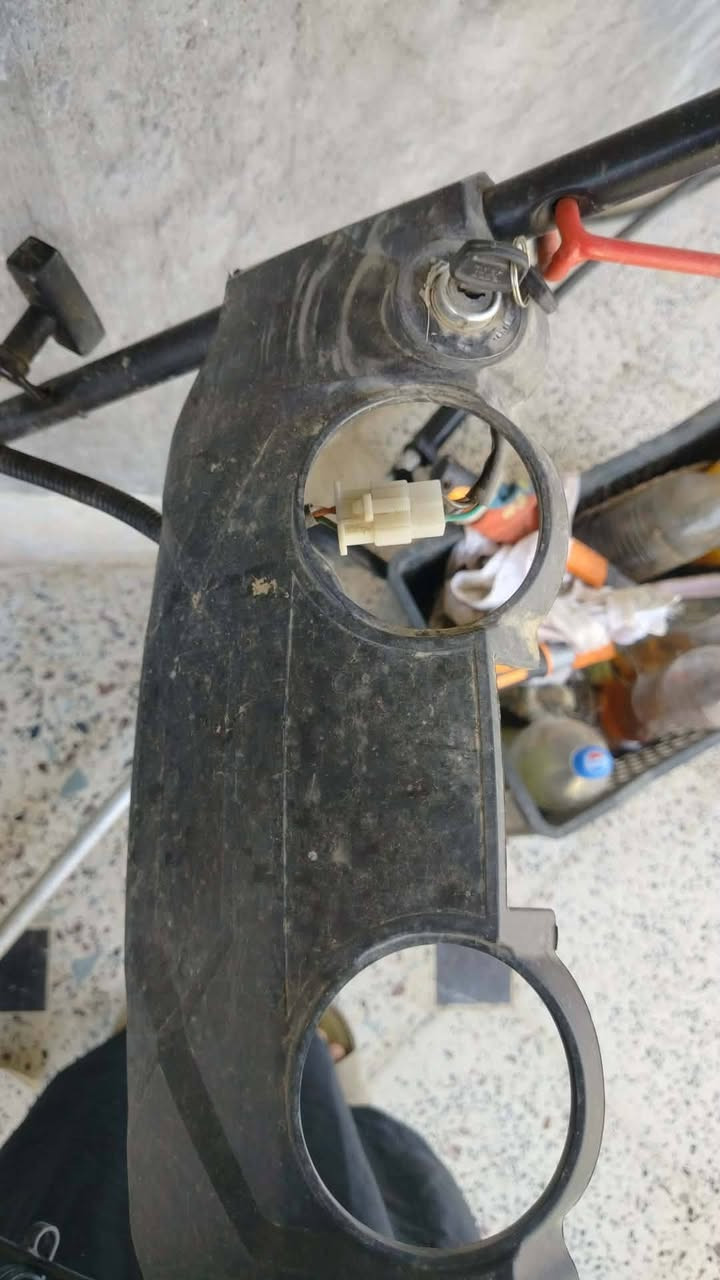 السلام عليكم
مكينه بانزين 
محرك 9ونص حصان 
 نضام دفع ذاتي 
نكره تشتغل جاهزه
للبيع السعر 250وبيه مجال
بسيط اتصال على الرقم التالى 
***********
