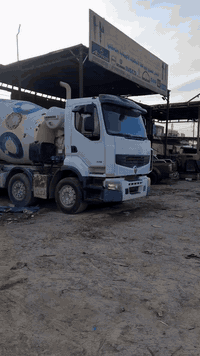 السلام عليكم رينو مشترك  ٢٠١٣رقم أربيل شرط التحويل مكان السياره بغداد جرف النداف ***********و***********
