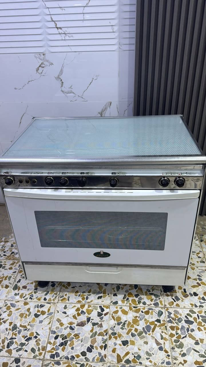 طباخ كريازي نضيف 
250
***********
