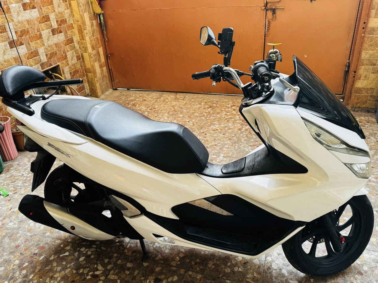 للبيع جيل ثالث للتواصل ***********
