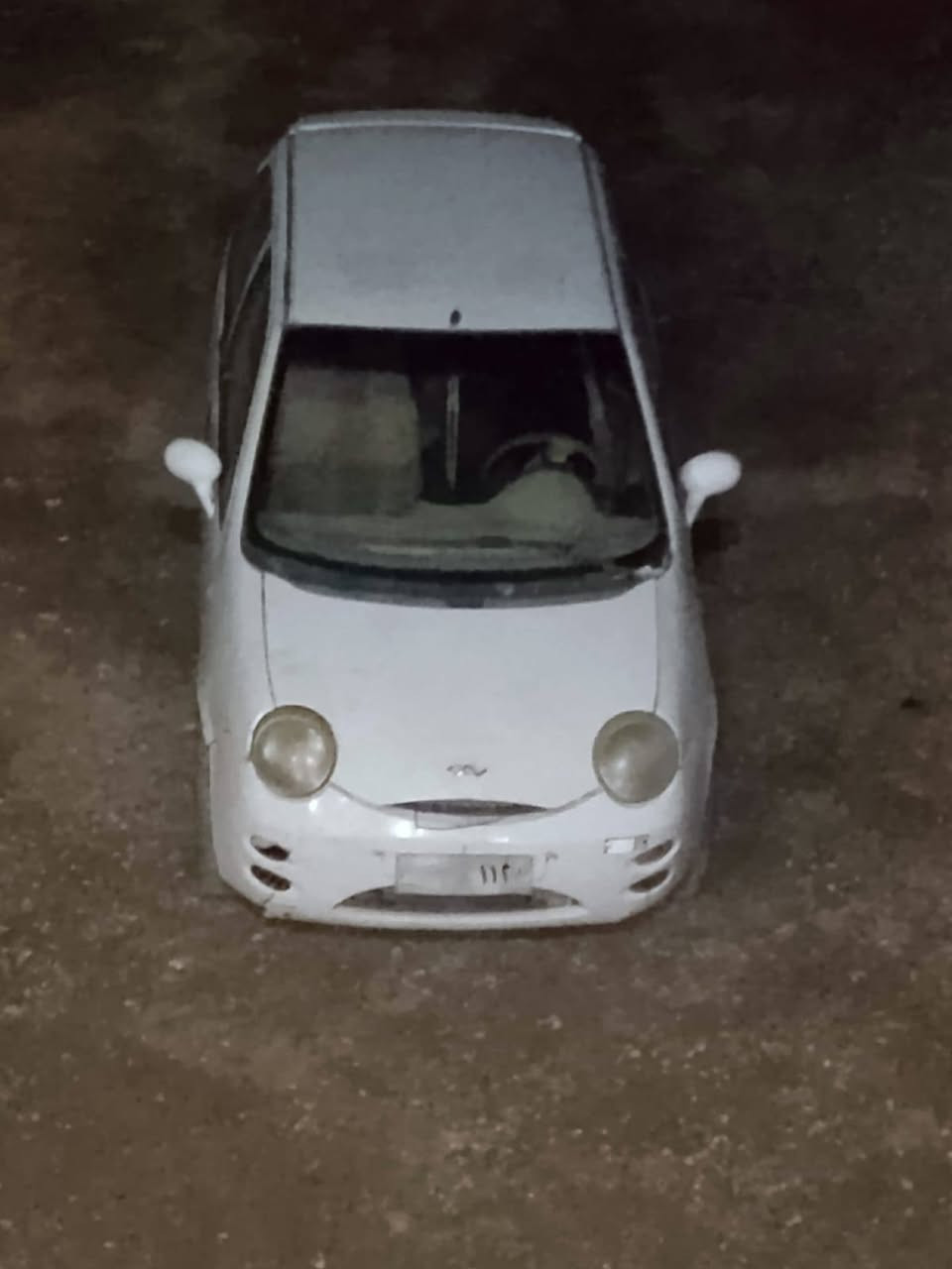 السلام عليكم 
سياره للبيع سعر 10 اوراق 
بيها منفيس شغاله كامل للاستفسار الاتصال على الرقم التالي
***********
