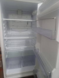 ثلاجه تجميد • نظيفة • كريازي