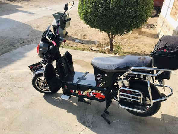 متاح دراجه شحن هيوشا موديل ٢٠٢٥ ام العدد كهربائيات كله شغاله بطاريات ع فحص تقرا ١٠ تخم قبل شهر مشدود النضافه مثل ما موضح بصور السعر ٦٧٥ وبي مجال ترهم بيع و مراوس مكاني هيت حي البكر *********** وتساب و اتصال
