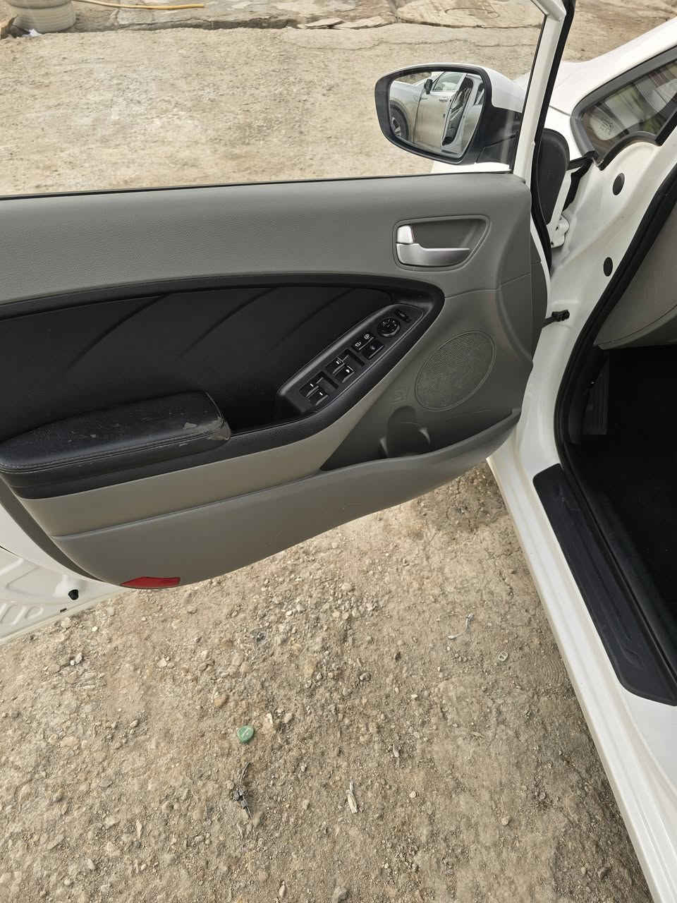 كيا سيراتو مديل  2016 مكفولة كفالة عامة
مواصفات تحكم استيرن
إشارة بالمري 
المري شفط  ماشية 94 الف
رقم بغداد باسمي مداور ثاني يوم 
المكان _السماوة.   السعر 143 وبيه مجال
للاستفسار ***********
