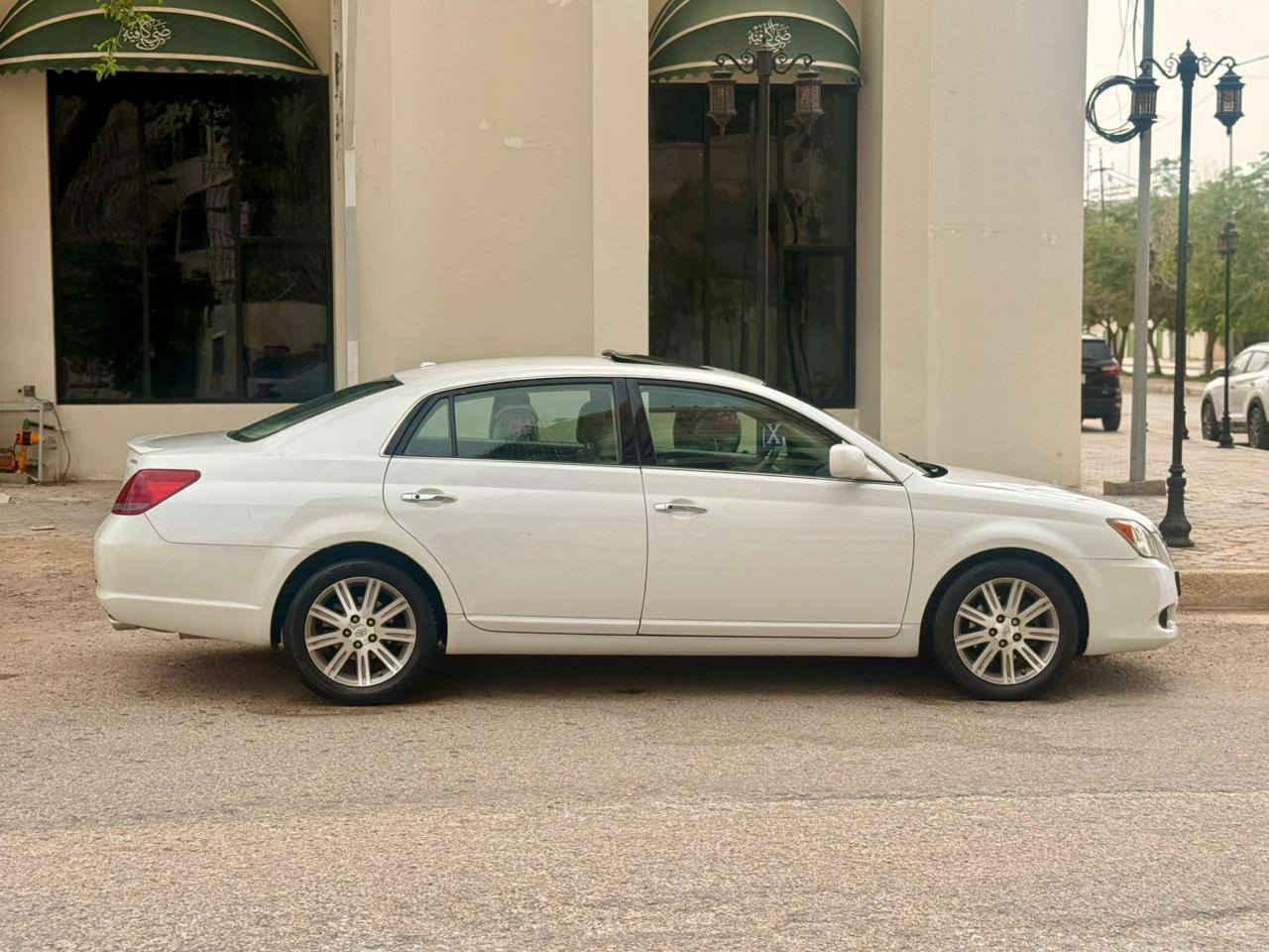 افلون 2009 خليجي السعر 127 قابل للتفاوض الاستفسار ***********مكفوله كفاله عامه ضربه وصبغ وتبديل فول مواصفات لمتدد 5 بصمات فتحه كشنات جلد كهربائيه حساسات برده خلفيه دواخل بيجي تبريد امامي وخلفي محرك وكير مكفولات V6. 3500 السياره جاهزه اي نقص ما بيها تخم تاير رقم بابل الدولي سنويه لل31 رقم مميز ((مكاني كربلاء ))
