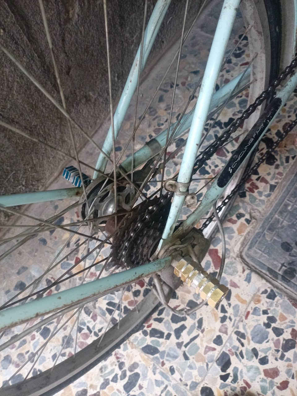 باسكل بناتي للبيع السعر ٥٠ مكاني بغداد ***********
