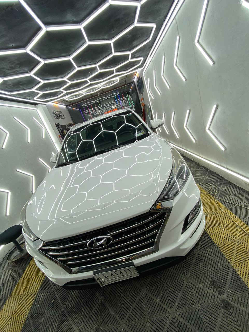 ياالله السلام عليكم
للبيع توسان موديل 2020خليجي 
موصفات الگاصد فول عدا الفتحه 
مكفوله عدا اقل شبر البنيد صبغ
ماشيه 119k
السعر 192وبيها مجال بسيط
مكان السياره بغداد العامريه 
الاستفسار :***********
