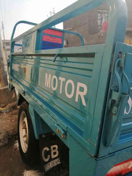 سلام عليكم شباب ستوته كفاله عامة
ستوته صارله شهر من طلعت من لوكيل كفاله عامه
مكاني العمارة أبو رمانه 
لسعر ٢٧٥٠
وترهم للمراوس
رقمي بي واتساب (***********)
