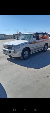 لاندكروزر • ٢٠٠٦ • مكفولة