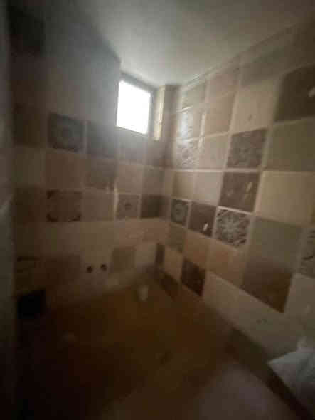 🔹 لـلـبـيـع فـي السـيـديـة 

دار سكني مربع الضباط شارع 12 م

الـمـسـاحـة  150  مـتـر   الواجهة  6  م نزال 25 م 

متكون من كراج مدخلين صالة ومطبخ وهول  وغرف عدد 3 وخدمات 4  وبيتونة 

ارضية الدار مرمر الواجهة تطعيم مرمر شبابيك المنيوم ابجورات

بـسـعر منـاسب جدا 

#لمعرفة السعر اكتب رقم    1    يتم الرد مباشر 

📍للأستفسار الاتصال على الأرقام 👇
‏‎
***********-***********

‏‎نكفيك عناء البحث......
‏‎‏‎   لتمتلك اليوم عقار الغد. 

‏‎‏‎زبائننا الكرام بِكُم نَرتقي ونَتشرف بزيارتِكم ونَفتخر بخِدمتِكم ❤

‏‎‏

يتوفر لدينا كادر هندسي مختص للمقاولات والبناء والترميم👍
