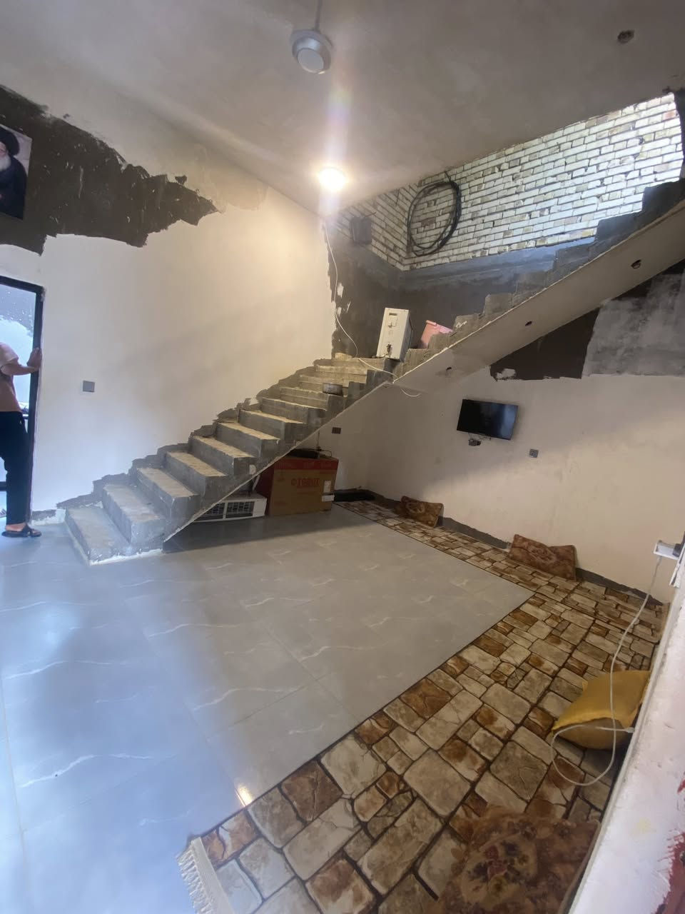 دار زراعي خنيطله حي المهندسين مساحه 100متر مربع 10x10 بناء طابق ونصف طابوق كونكريت خدمات كامله ماء مجاري كهرباء  اناره  بناء حديث 2025 يتكون البناء من غرف عدد2 وصاله ومطبخ ومنور وصحيات داخليه  عوزه بس الصاله مخمر او معجون سعر جداً مناسب مستعجل 52 وبي مجال جداً بسيط للأستفسار مراجعه مكتب عقارات البركه 

نستقبل جميع العروض قطعه ارض طابو وزراعي ودور سكنيه وشراينه جاهز  للأستفسار ***********
