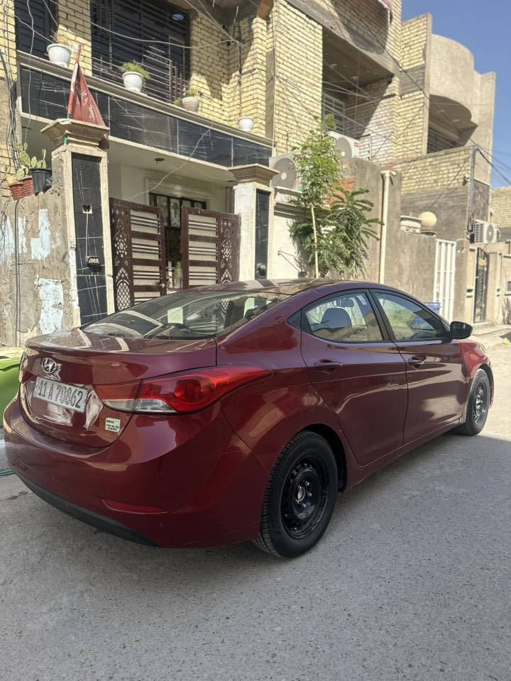 السلام عليكم الانترا موديل ٢٠١٢بغداد رقم جديد هزه جديده صدر امامي خلفي كله جديد تخم تاير خط ابيض كاعيه مدوشمه منظومه تبريد جديد راديتر محرك جديد سياره ماناقصه اي شي كبل للشارع خليجي بدون حادث صور السونار موجوده بالمنشور مكاني بغداد حي الامين السعر 105$. للاتصال ***********
