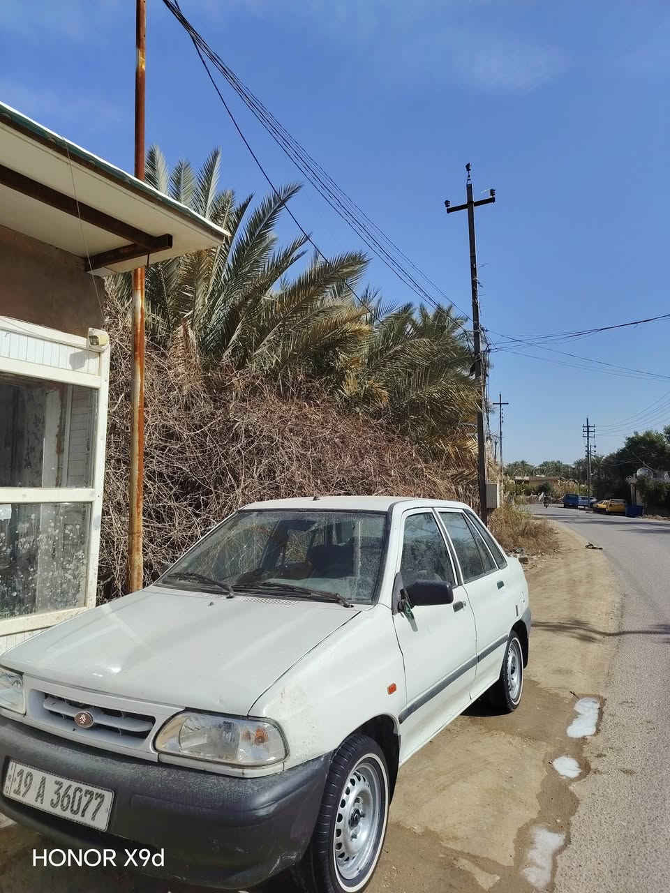 السلام عليكم للبيع سايبه 2014رقم كربلاء السياره مكفوله ماعدى بارد في الجاملغ جهة السايق السياره مال جناي ميحتاجله شي السعر 46وبيه مجال للشراي المكان كربلاء الحسينيه للتواصل على هذا الرقم***********
