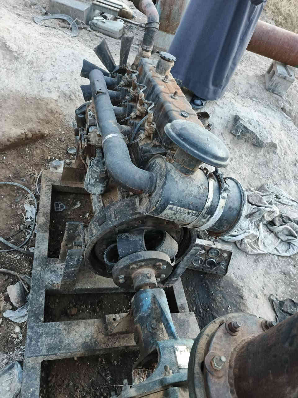 محرك بيركنز خنزيره ثمانيه في سته معه بوري  البيع لمكان رمادي ***********
