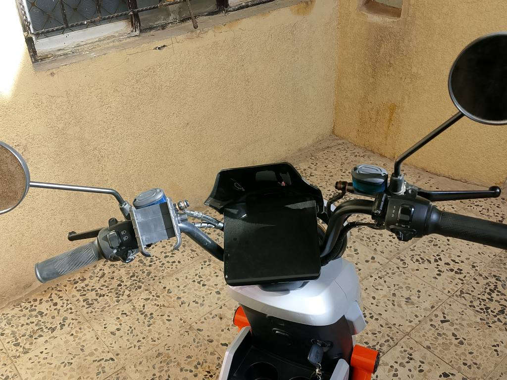 دراجه شحن للبيع U2 f3  خمس بطاريات دراجه حلوه ونضيفه حساسات 3سرع سرعته 99 حقيقي اشاير كلوبات  كله شغاله عالي وناصي دراجه كل نقص مابيه بس علامة M
بالشاشه مكاني بعقوبه المجمع الصناعي السعر خاص للاستفسار اكثر عل الرقم ***********
