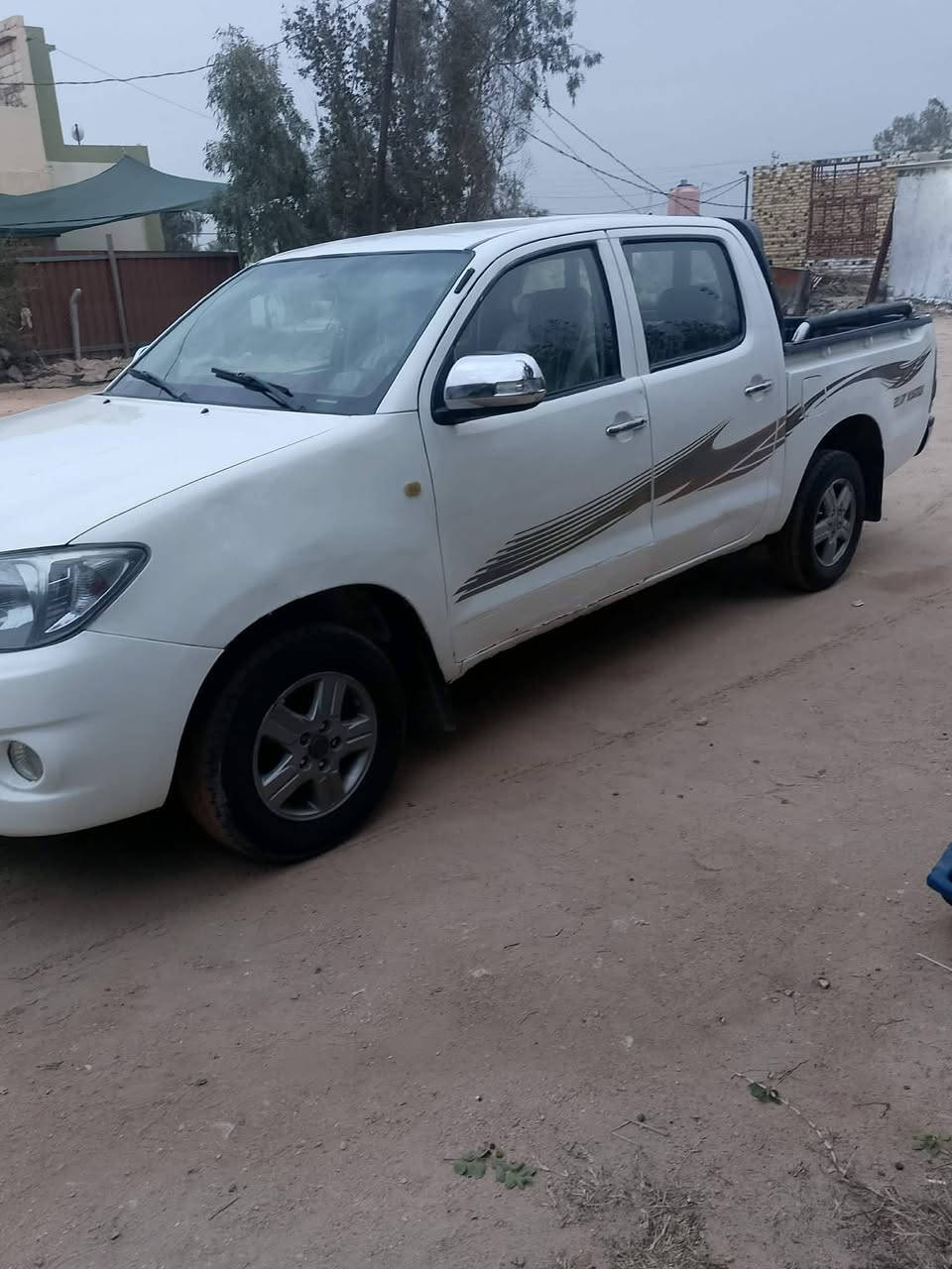 سلام عليكم لبيع بيكم فلاونزه الشراي يتصل ***********
